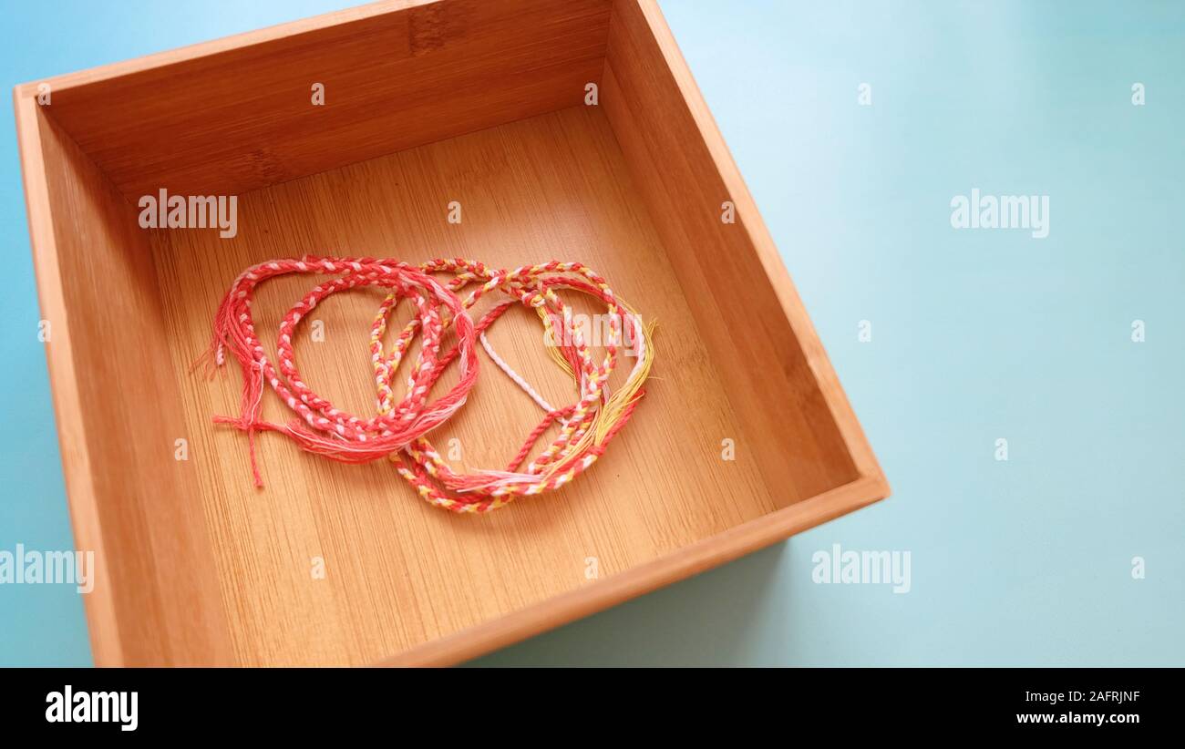 VU100 - Set Da 10 Bracciali Dell'Amicizia Tessuti A Mano Multicolore, Regolabili, Per Polso O Caviglia, Regalo Per Amiche Sorelle