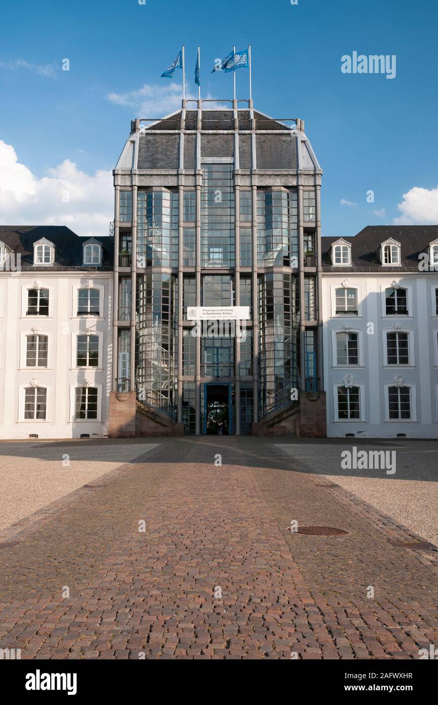 Castello di Saarbrucken nella parte vecchia della città, Saarland, Germania Foto Stock