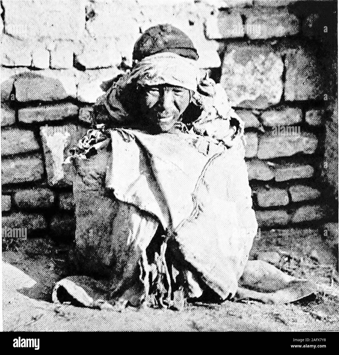 . Pechino : un sondaggio sociale condotta sotto egida della Princeton University Center in Cina e Pechino giovani uomini dell Associazione Cristiana la porzione della popolazione rispetto all'interno della città e che se coloro che vivono justoutside le pareti sono state incluse con coloro che vivono all'interno, il pro-porzione di indigenti sarebbe molto più elevato rispetto a quello della presente11.95%. Del 96,850 poveri e molto poveri, 53,921, o 55,6%,sono maschi e 42,929, o 44,4% sono femmine. Questo è amuch maggiore proporzione di femmine che si trova nella città di asa intero, dove costituiscono ma 36,5 percento del popu Foto Stock