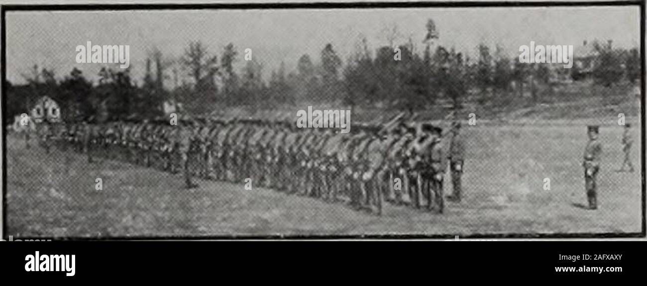 . Rubinetti. Non tenere lui incolpevole chi cougheth o cleareth suo throatin vana. Mi- ricordate il giorno di sabato per andare in chiesa; per molti sarà bethe extra e lungo i confini per lui che non dimora bythis comandante. Quattro ore camminerai extra senza intervallo, eil quinto ora ti farai trovare dolce riposo che serve sconfinamenti inthy camera. Onore al Presidente, comandante, e facoltà, che thydays può essere a lungo in carcere a cui il tuo padre ti manda. Non uccidere il tempo. Tu non rompere sconfinamenti. Tu non devi dire nulla nella tua propria difesa se tu artbrought b Foto Stock