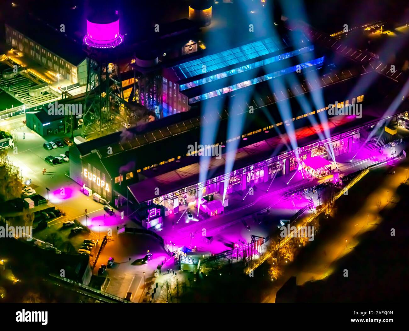 Foto aerea, illuminato, illuminato secolo hall, celebrazione di 1LIVE, premio della 1Live corona, volo notturno su Bochum, Bochum, Ruhrgebiet, Ger Foto Stock