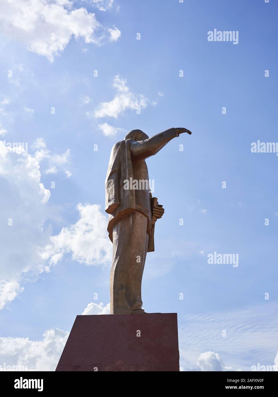 Una vista di profilo di Zio Ho statua a Can Tho, Vietnam Foto Stock