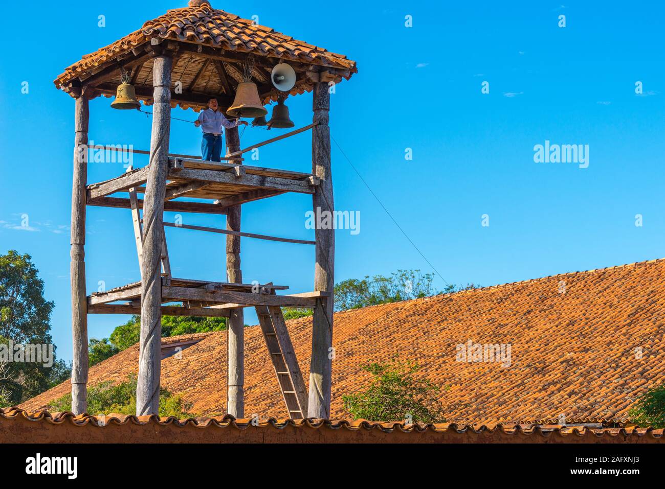 Feria o processione religiosa presso la missione gesuita di Santa Ana, Circuito dei Gesuiti, pianura orientale, Bolivia, America Latina Foto Stock