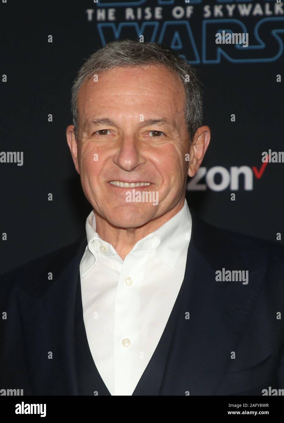 HOLLYWOOD, CA - 16 dicembre: Robert Iger, alla premiere di Disney's "Star Wars: Il luogo di Skywalker' al El Capitan theater in Hollywood, la California il 16 dicembre 2019. Credito: Faye Sadou/MediaPunch Foto Stock