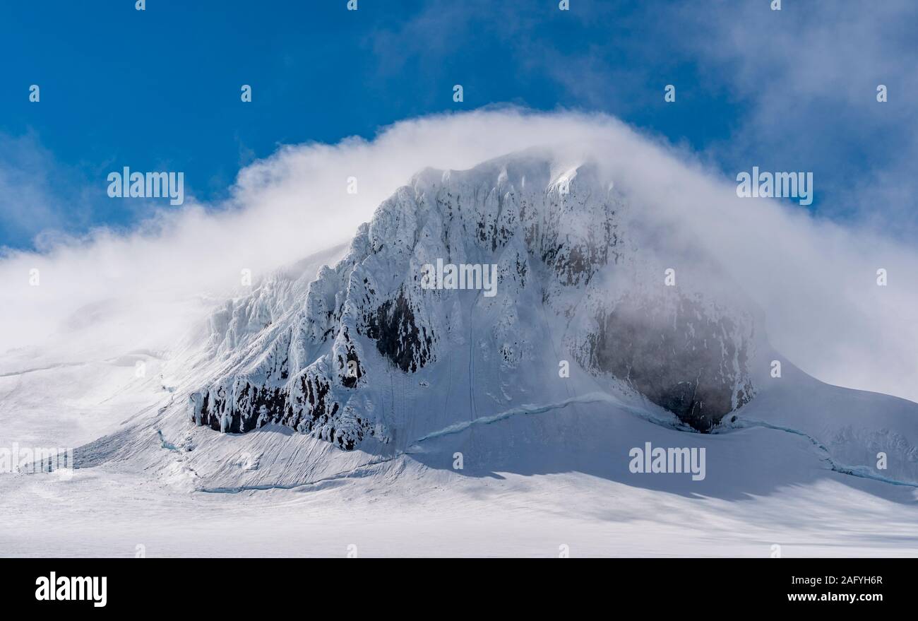 Hvannadalshnukur picco, Vatnajokull calotta di ghiaccio, Islanda Foto Stock