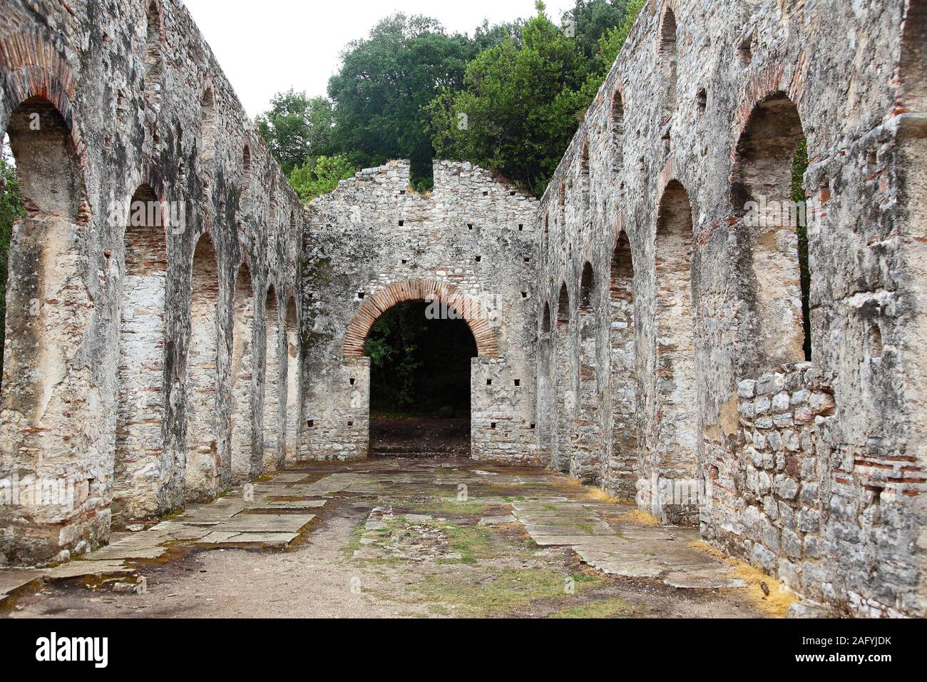 La grande Basilica costruita in 6th.secolo D.C. dal periodo paleocristiano a Butrinto Saranda in provincia, Albania Foto Stock