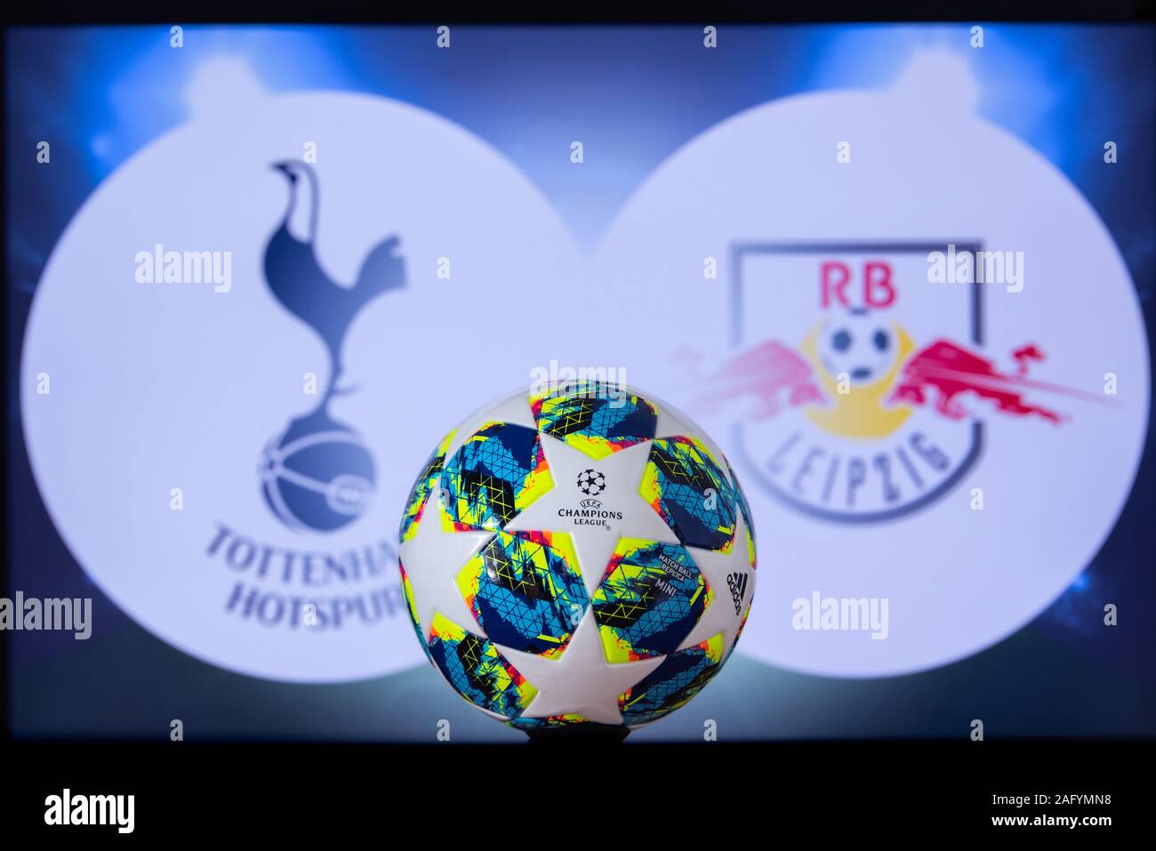 UEFA Champions League 2020, Round del 16 UCL calcio, stadio di knockout, playoff, ufficiale Adidas palla calcio 2020 Foto Stock