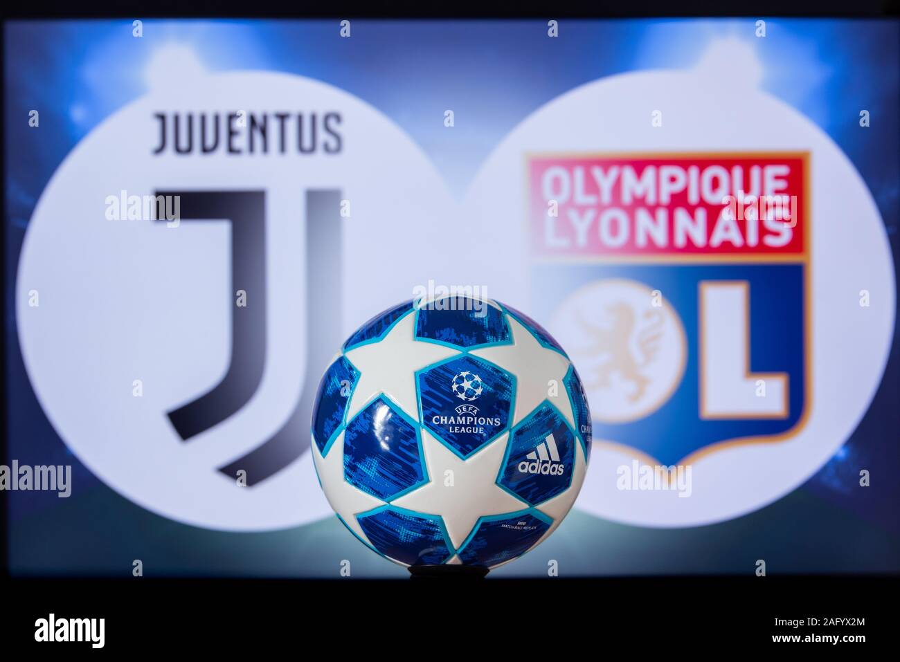 UEFA Champions League 2020, Round del 16 UCL calcio, stadio di knockout, playoff, ufficiale Adidas palla calcio 2020 Foto Stock