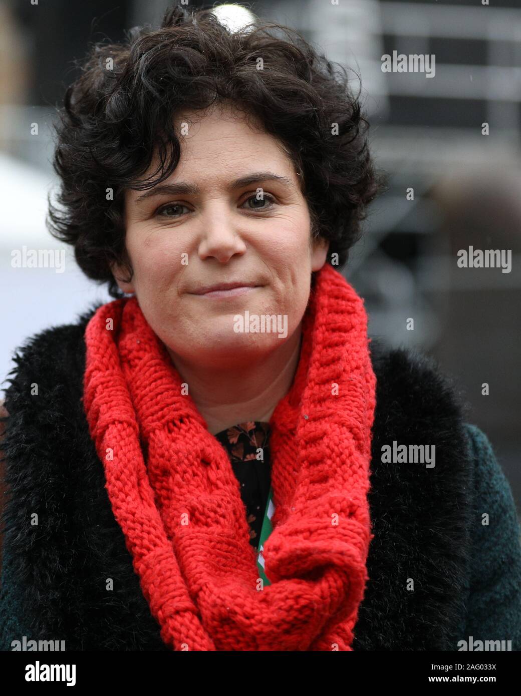 Londra, Regno Unito. Xvii Dec, 2019. London, 17h Dic 2019. Claire Hanna, neo eletto MP del SDLP per Belfast Sud. Il ritorno dei politici al Parlamento. Credito: Imageplotter/Alamy Live News Foto Stock