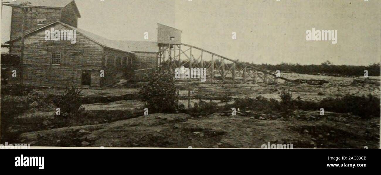 . Canadian fonditore (1918). Alla ob-stacles collocato nel modo di importingsand da paesi esteri. Difficultiessurrounding le spedizioni da theStates messi frequentemente Canadian manu-facturers in un angolo, theconsequence essendo che la maggiore interesthas stato visualizzato, dal dominio disciplinare-mento funzionari, rispettando la sabbia de-pone in questo paese, con il notevole resultthat inchiesta ha al pronti-state apportate e maggiore progressis anticipato, in quelli in via di sviluppo latentresources che sarà eventualmente luogo può-ada in una posizione più indipendente come lacoppia di acquisizione Foto Stock