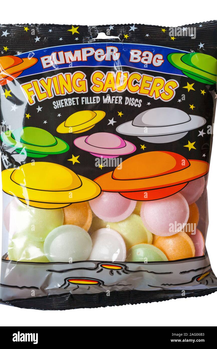 Pacchetto di borsa paraurti battenti piattini sorbetto wafer farcito set di dischi su sfondo bianco Foto Stock
