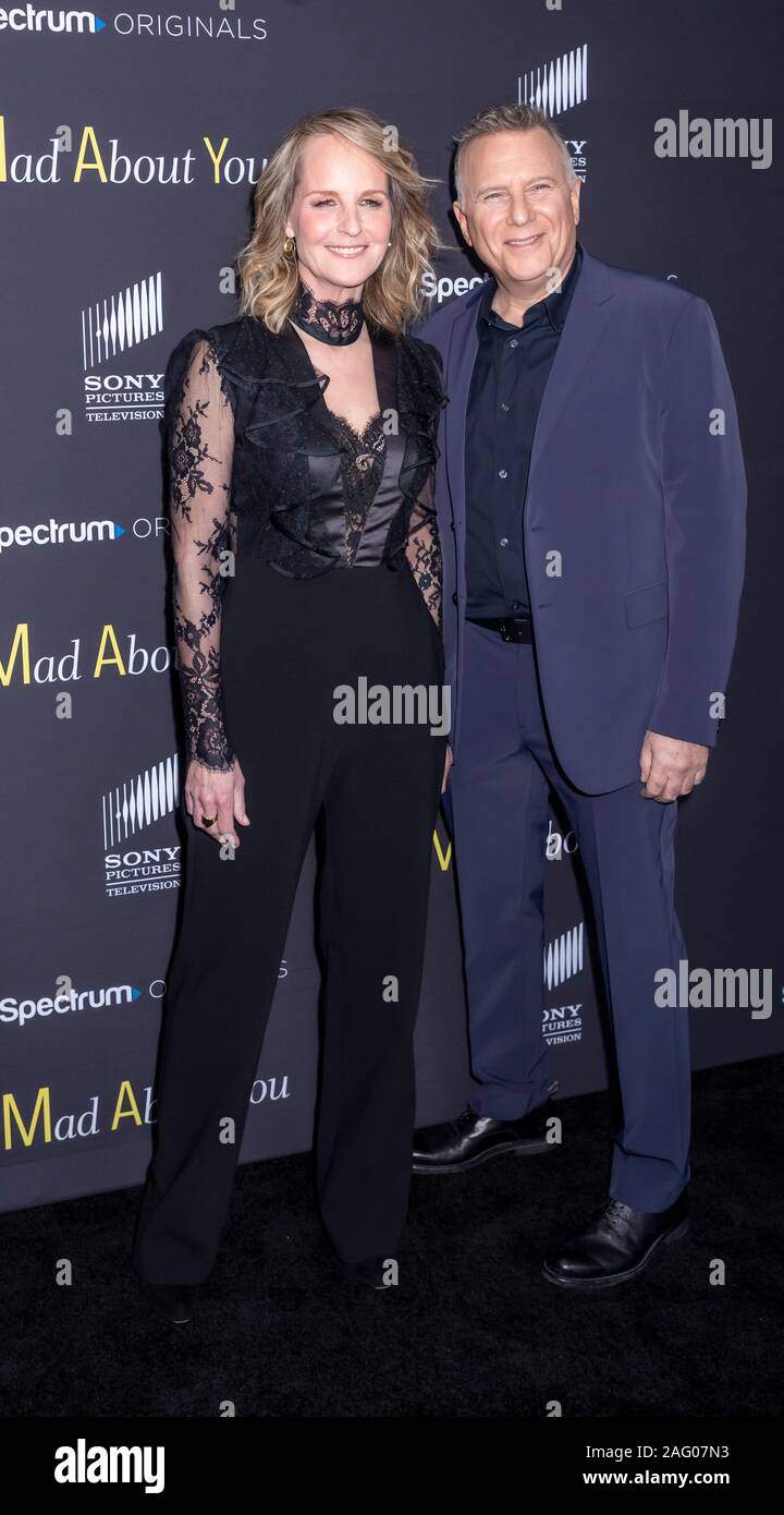 New York, NY, Stati Uniti d'America - 16 dicembre 2019: Helen Hunt e Paul Reiser frequentare il "pazzo circa voi" red carpet evento al Rainbow Room al Rockefeller Center, Foto Stock