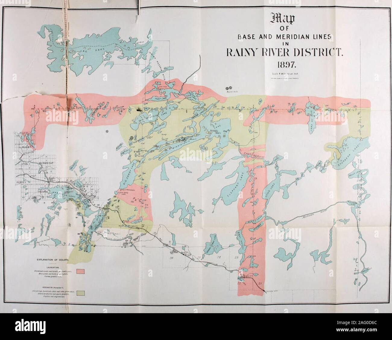 . Ontario documenti di seduta, 1897-98, No.33-66. Da entro dieci miglia ofWabigoon alla riva del lago Minnetakie, thoughnear quest'ultimo le rocce sono coveredover gradualmente come la vegetazione si fa più abbondante. Diversi laghi eseguire vicino alla strada di whichno menzione è fatta su tutte le mappe ; Jackfish lake, a circa tre chilometri di lunghezza per una larghezza. Trota Lago,due milfls lungo con profonde baie e tre laghi otherunnamed, uno piuttosto grande in esecuzione parallelamenteai Minnetakie e a circa un miglio di distanza. Il sig.T. B. Speight ha censite rivendicazioni vicino al latterlake durante l'inverno, in modo tale che esso sarà properlylocated. Con t Foto Stock