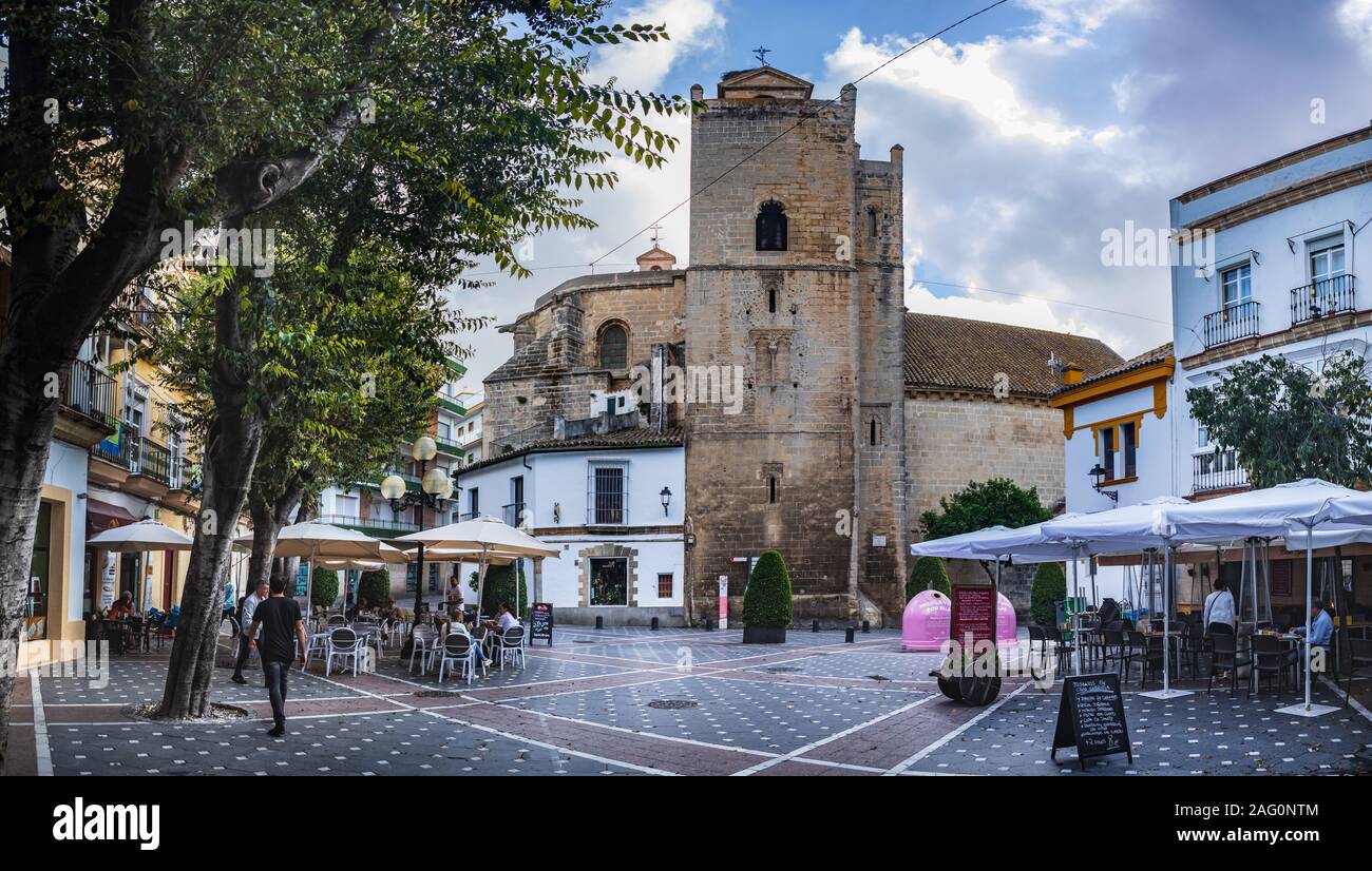 JEREZ DE LA FRONTERA, Spagna - circa novembre, 2019: La Chiesa di San Dionisio, Spagnolo: Iglesia de San Dionisio di Jerez de la Frontera in Andalusia Foto Stock