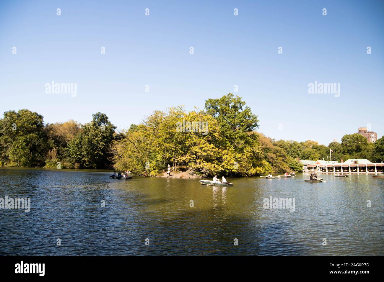Il lago nella città di New York nel Central Park , Stati Uniti . Novembre 2019. Foto Stock