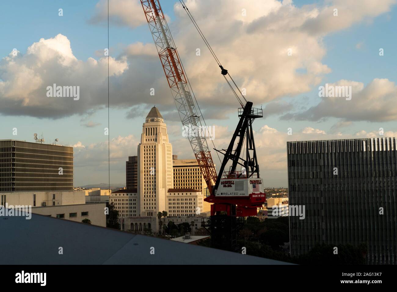 Los Angeles City Hall e costruzione al Grand Avenue, il centro cittadino di Los Angeles, California, Stati Uniti d'America Foto Stock
