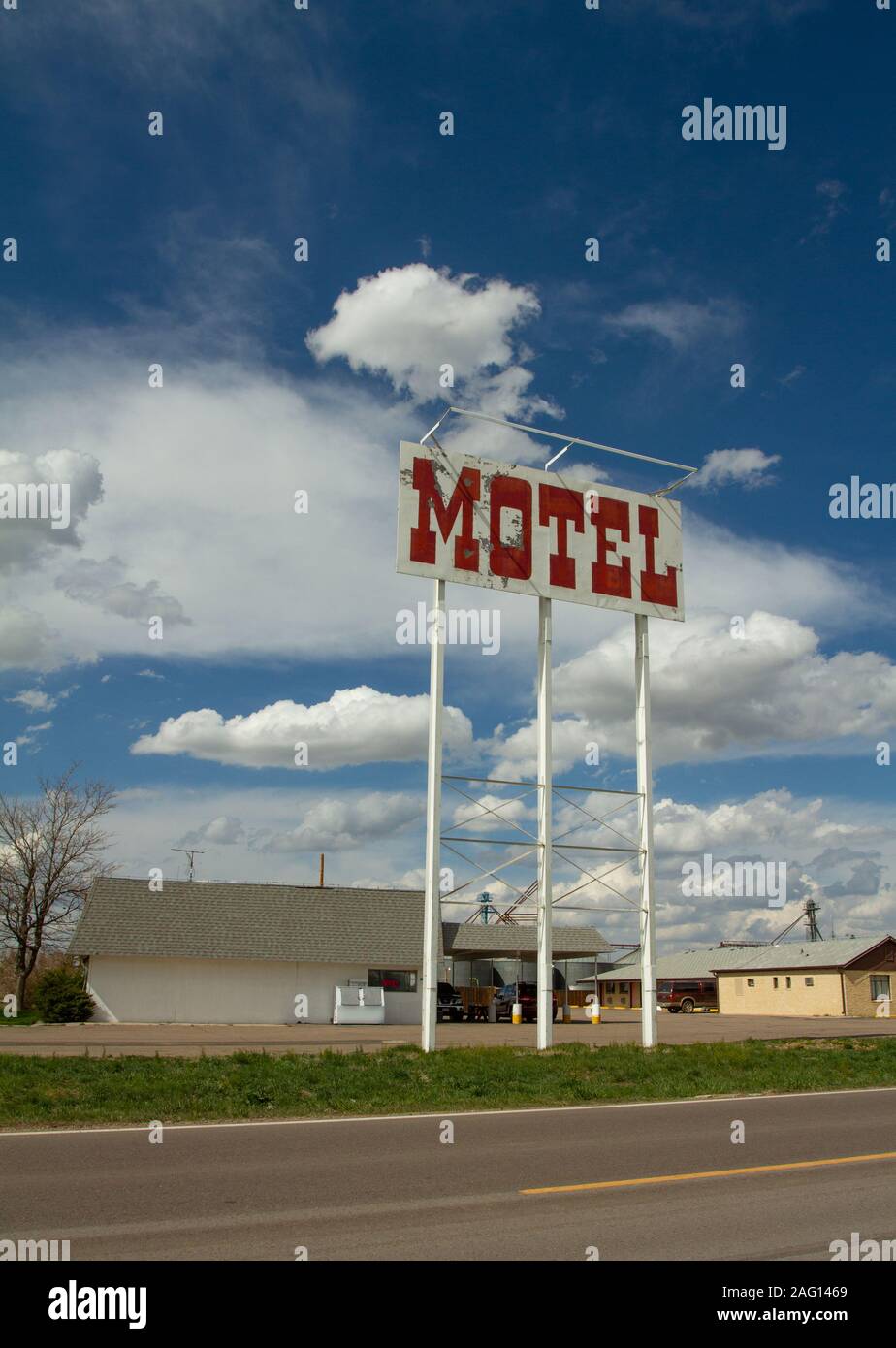 Motel vecchio segno e costruzione Foto Stock