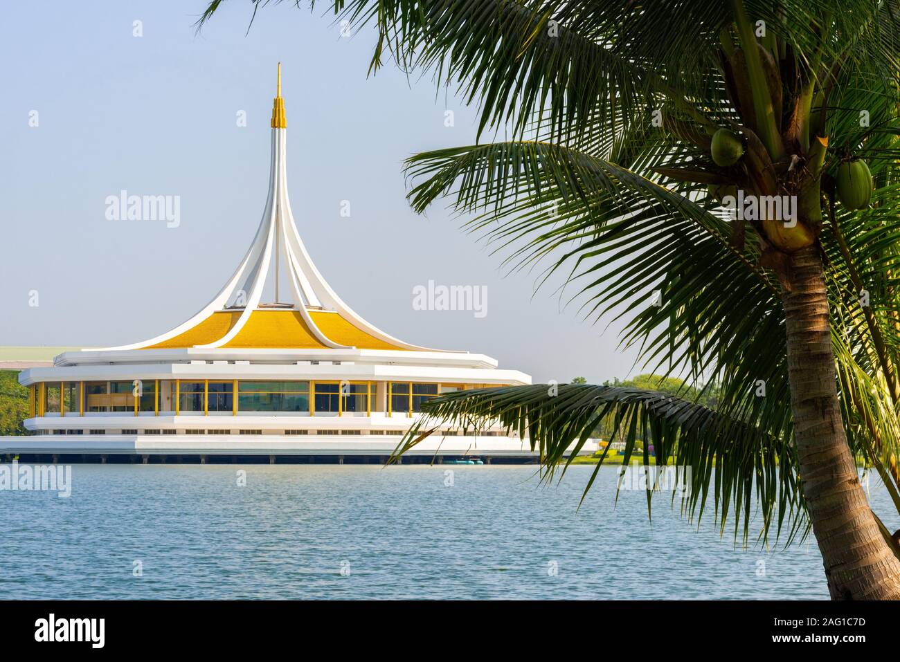 Hall Ratchamongkhon Suan Luang Rama 9 Park e il giardino botanico è il più grande di Bangkok in Thailandia Foto Stock