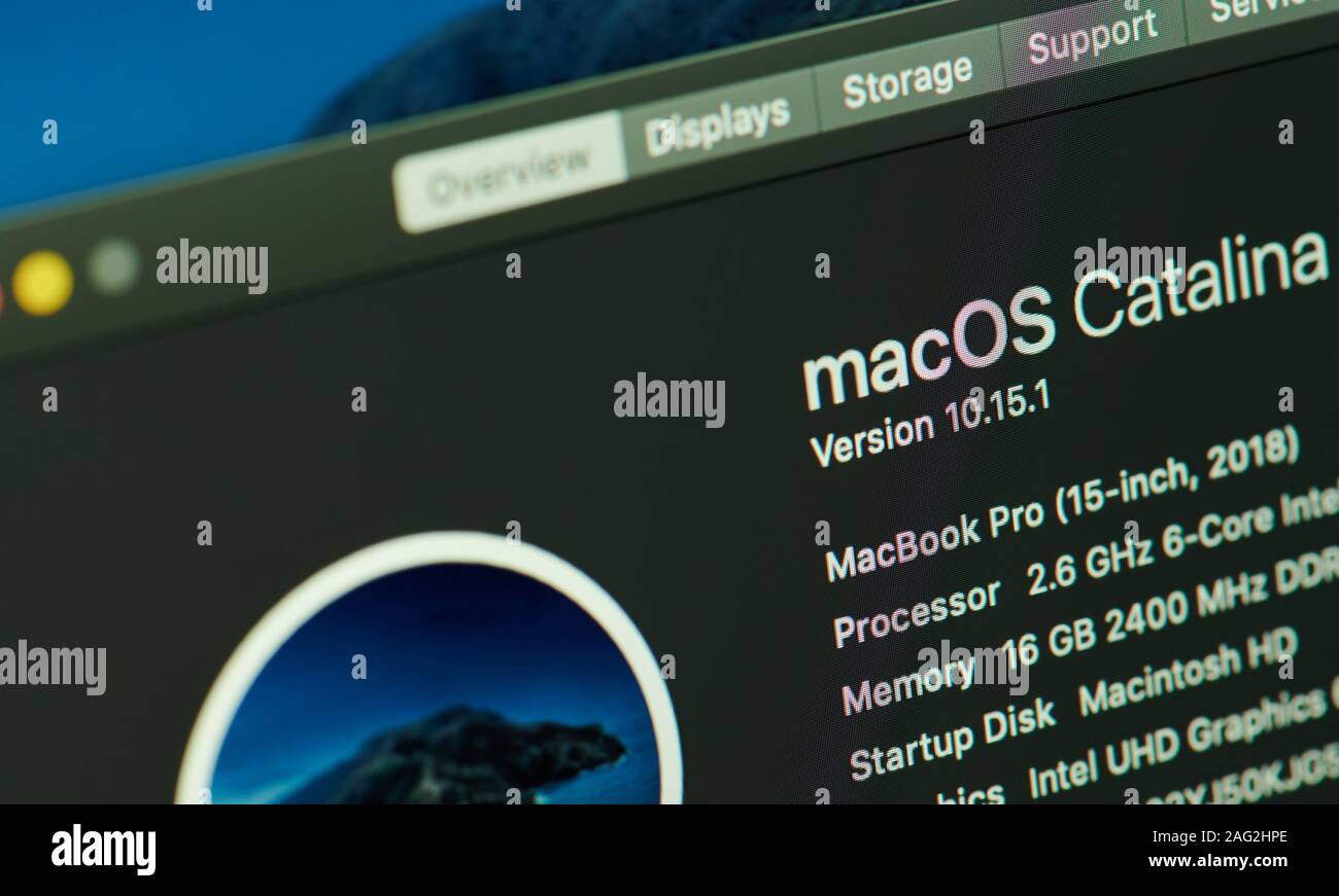 New york, Stati Uniti d'America - 17 dicembre 2019: Nuova MacOs catalina versione su schermo portatile vista ravvicinata Foto Stock