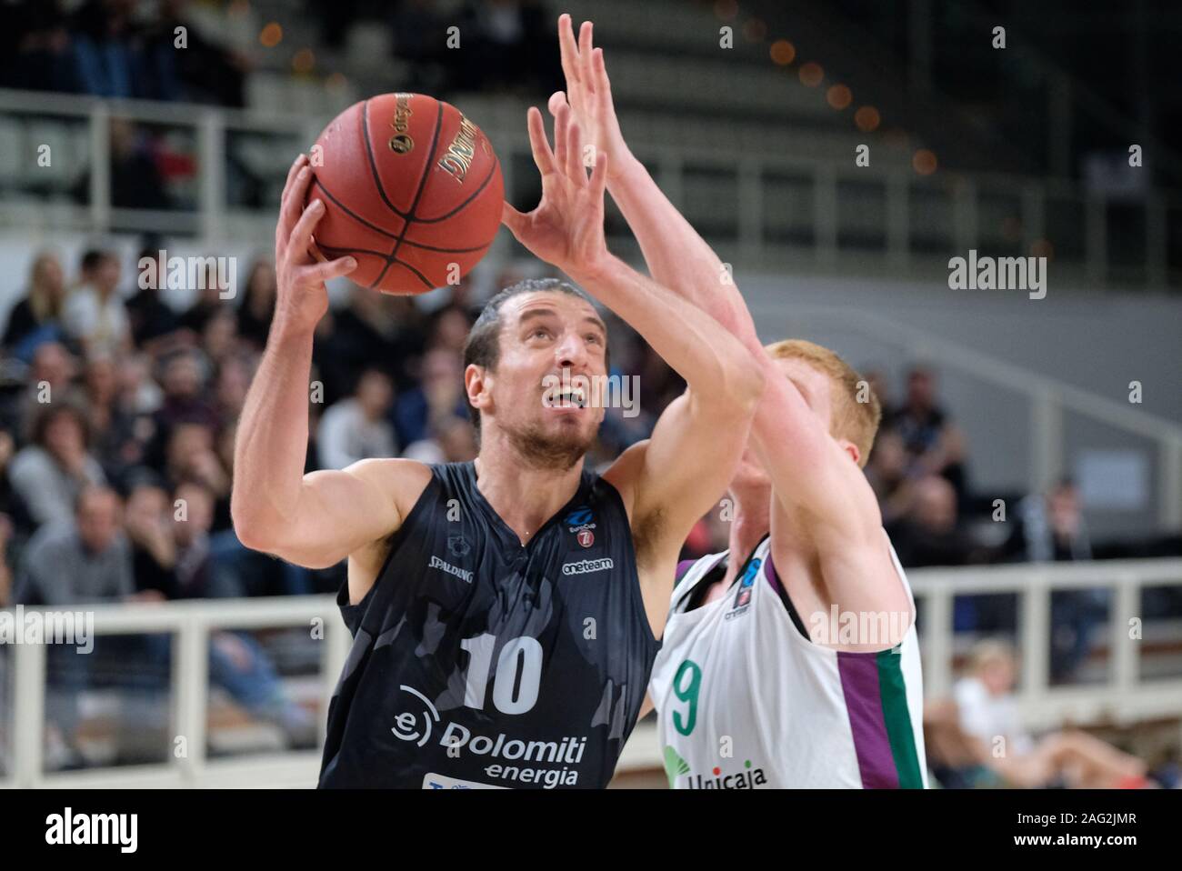 Trento, Italia, 17 dic. 2019, toto forray (10) dolomiti energia trentino. Durante il Dolomiti Energia Trento vs Unicaja Malaga - Basket campionato EuroCup - Credit: LPS/Roberto Tommasini/Alamy Live News Foto Stock