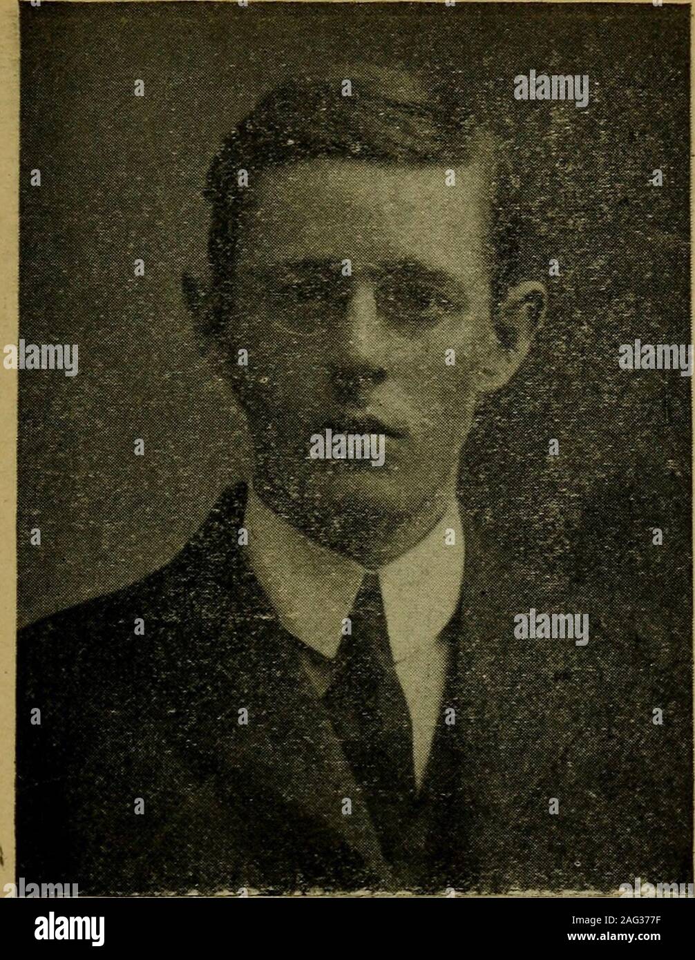 . Chi è chi in politica dello stato. MacDONALD, Herman A., ventesimo Essex,sost., Beverly, riorn Stoccolma, Svezia,nov. 11, 1881: scuole pubbliche, Beverly alta,Lynn Business College di Boston Y. M. C. A.Sera Law school 1910. Avvocato, cancelliere andstenographer, 4 anni per i governatori office.Beverly sost. club, A. F. A. M., Municipalclub. House 11, liquore di legge, affari legali.. MAGUIRE, James P., 22d Suffolk, Dem.,Boston. Data di nascita di Boston, 1880; scuole pubbliche,j; •--Llatino n. Attività di intermediazione. House 11, l'istruzione. &Lt;--.7 Foto Stock