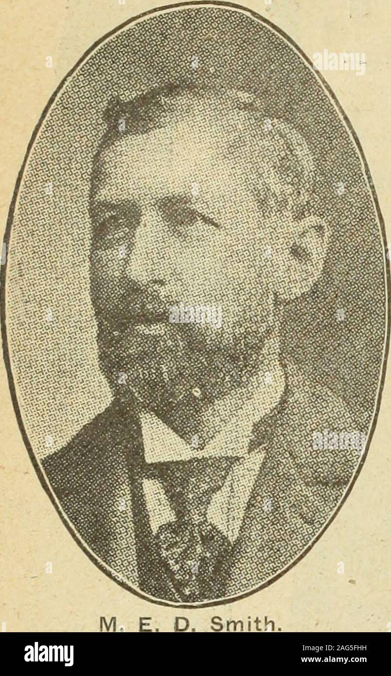 . Le quincaillier Juillet-Decembre (1905). CO.Sherry Sec eccellente cordiale. Frutti! Frutti! Frutti! Noubliez pas eeei pour les fetes. Uvetta Valenza; uva moscato; uvetta Malag^a. Le plus beau choix de l'uvetta de la tabella qui soit en vente k Montreal. Visitez notre e^tablissement ou voyez nos voya geurs a. Donnez vos commandos sans crainte ; nos prix sont les plus bas du hanno marciato. Laporte, Martin & Cie, Limitee. PR I l/l e ^ ^^^^d cembre au ler Janvier prochain, nous offrirons en primo avec chaque caisse de Cognac RichardV. O., v.s. 0., ou V. S. O. P., pastello delle Nazioni Unite automatique repr6sentant une f Foto Stock