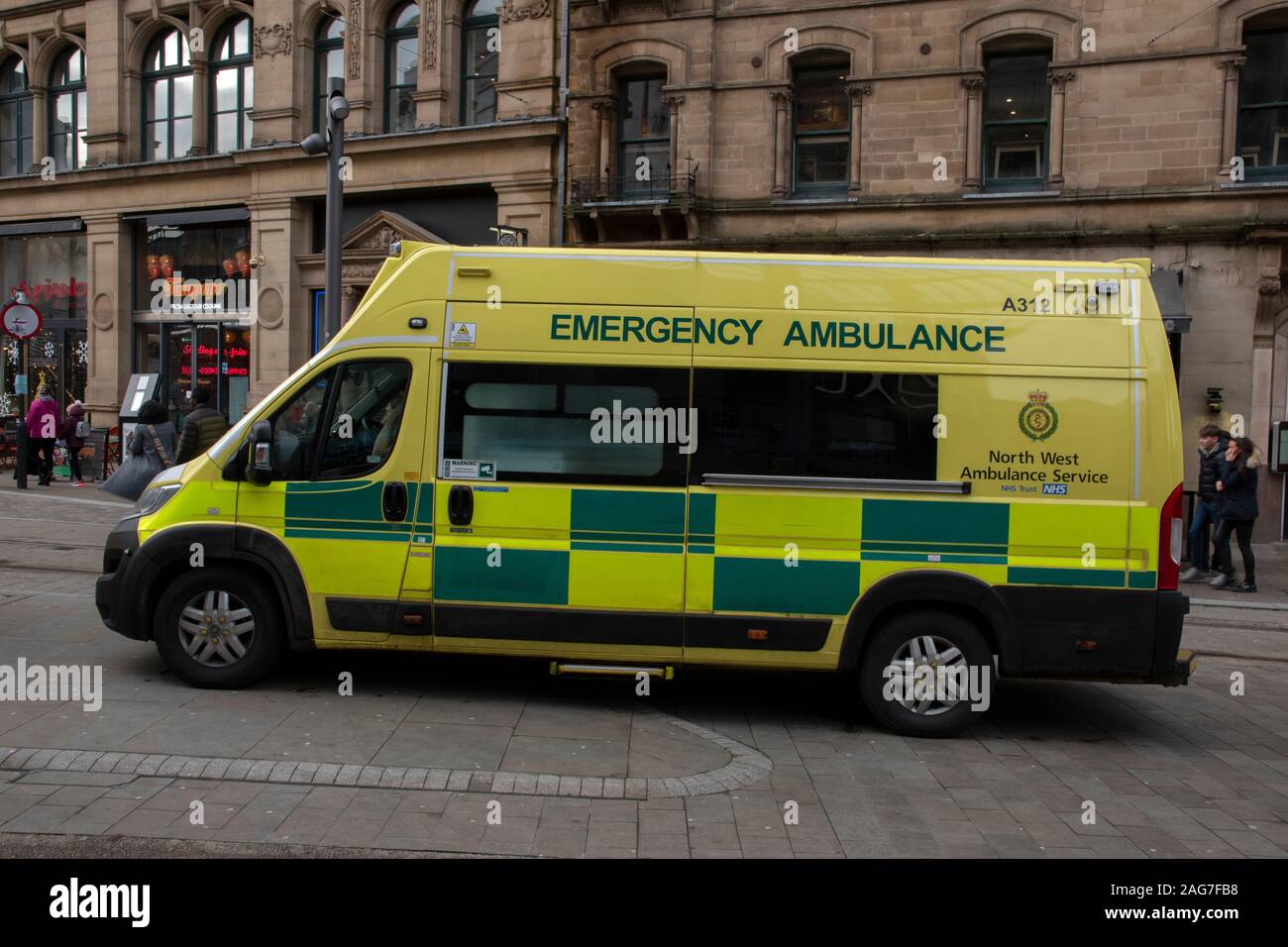 L'ambulanza a Manchester Inghilterra 2019 Foto Stock