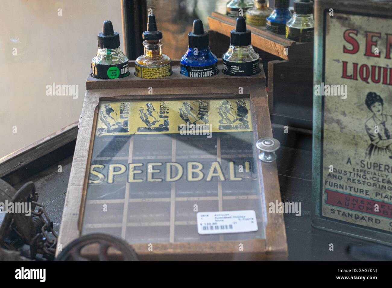 MASON, STATI UNITI - Lug 09, 2019: un primo piano immagine di antiquariato in un negozio vintage negli Stati Uniti a Mason Foto Stock