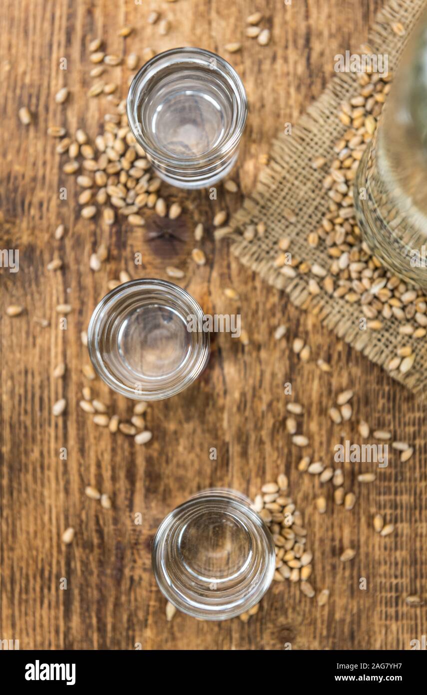 Porzione di liquore di grano come dettagliato di close-up shot; messa a fuoco selettiva Foto Stock