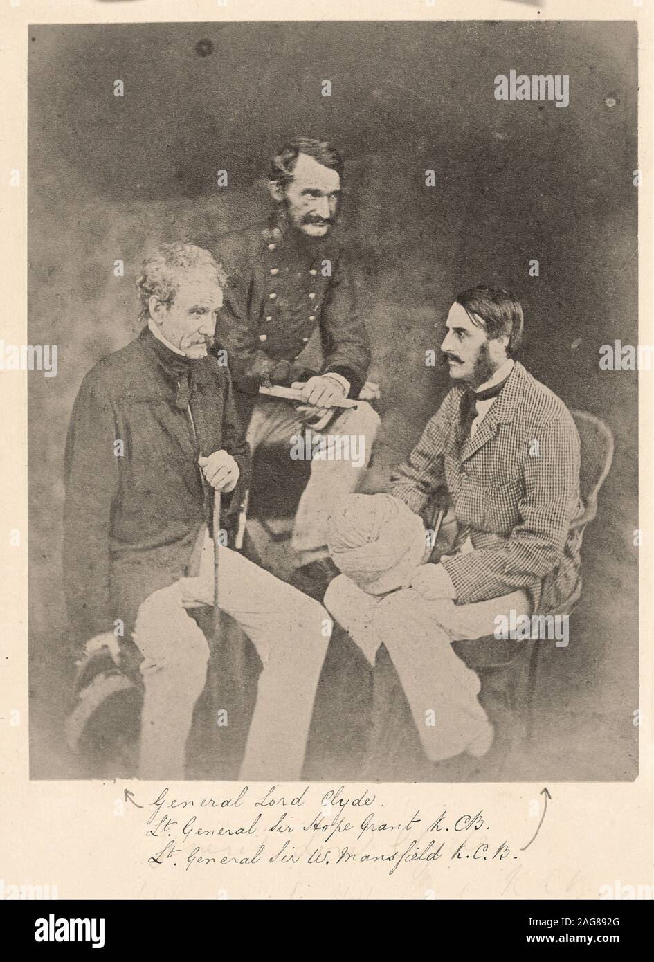 Felice Beato (1832 - 1909) - Generale Signore Clyde, Lieutenant-General Sir speranza concedere, K.C.B. e Lieutenant-General Sir W. Mansfie... Foto Stock