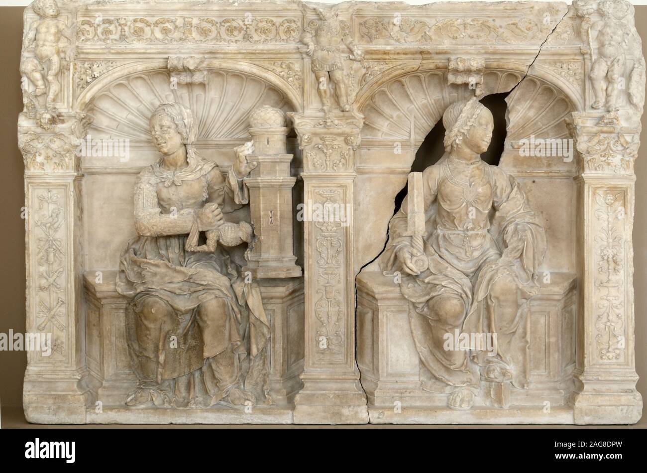 Scolpito o intagliato Tomba di Jacques de la Palice (1470-1525) o de la Palisse, generale & Maresciallo di Francia sotto il re Francesco I Foto Stock