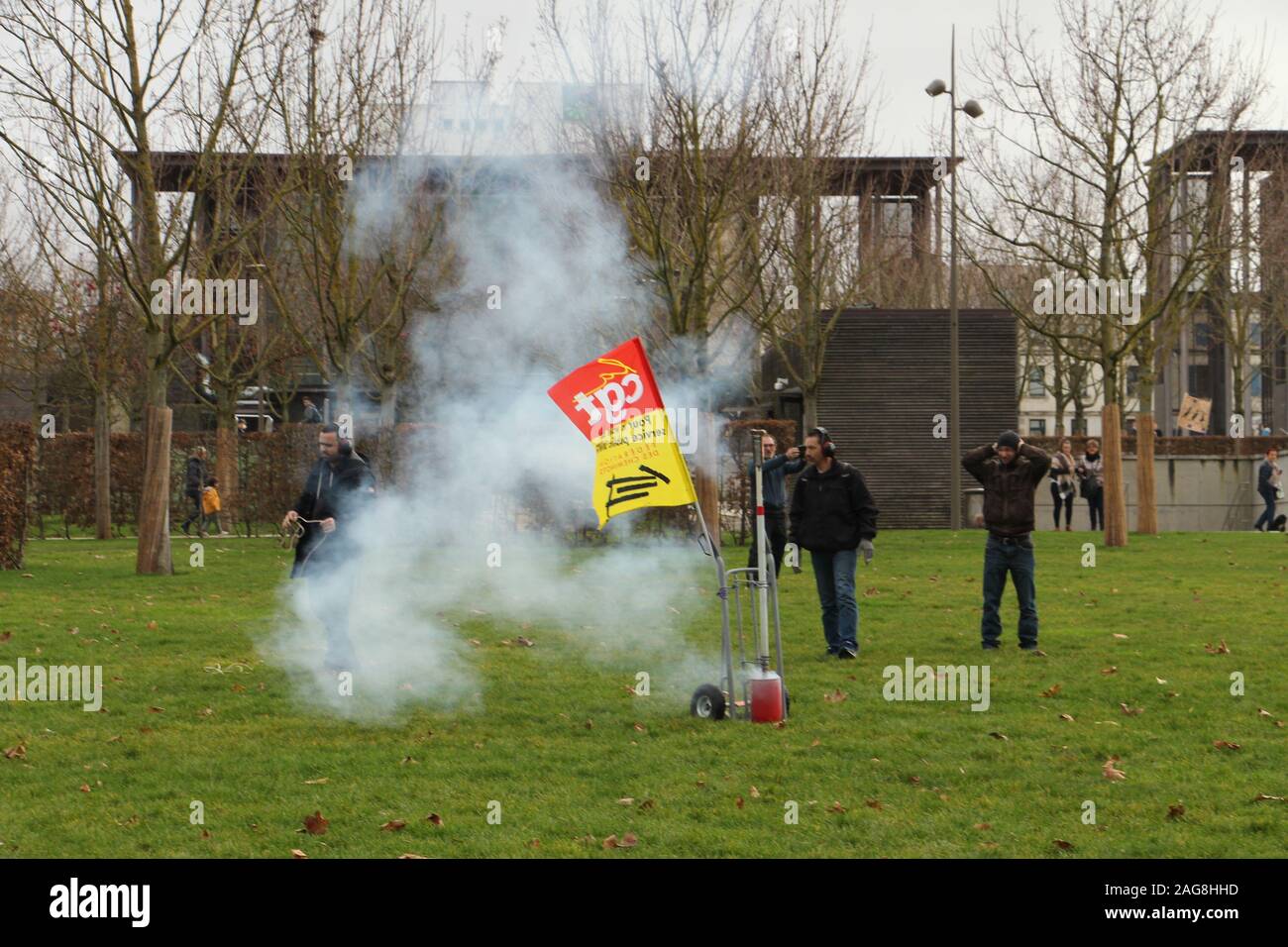 Massiccia mobilitazione contro la riforma delle pensioni con 5000 manifestanti in Niort con per la prima volta la CFDT, ma non sugli stessi punti Foto Stock