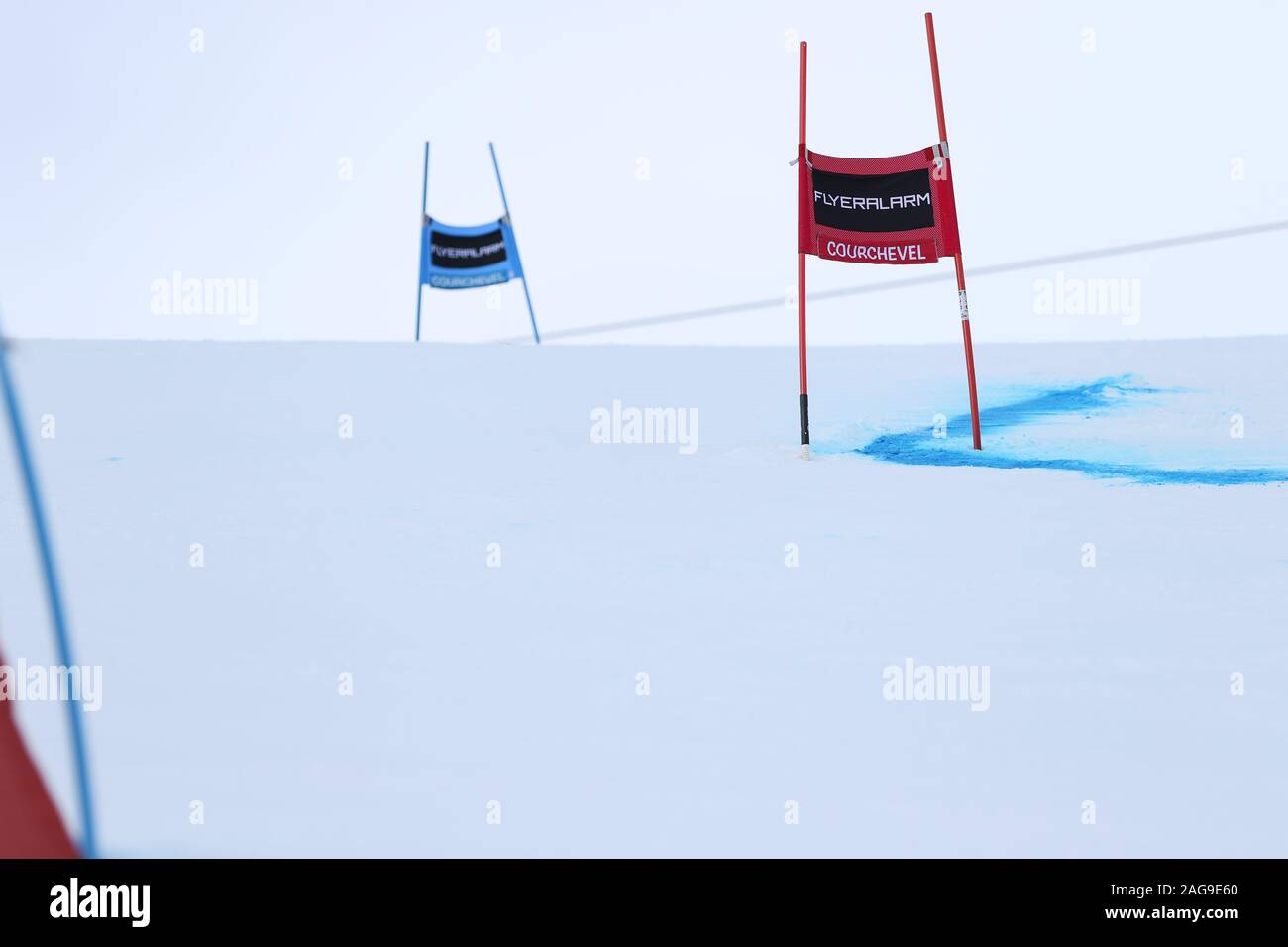 17 dic 2019 Courchevel Francia Audi FIS World Cup 2019/20 Womens Slalom Gigante Gates Race Course Piste di sci alpino Foto Stock