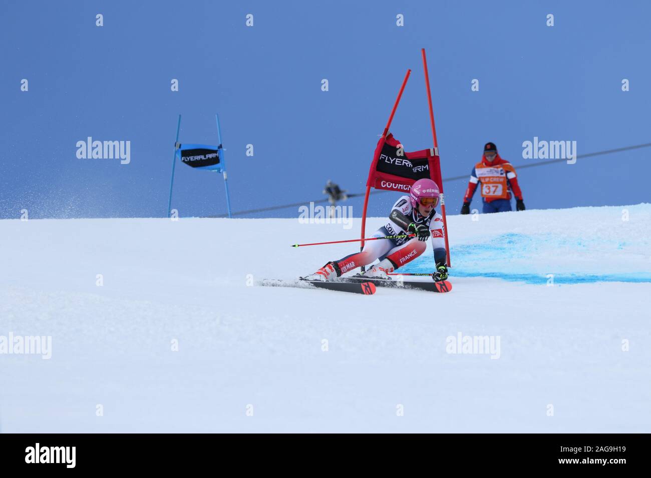 17 dic 2019 Courchevel Francia Forni Josephine competere in Audi FIS Coppa del Mondo di sci alpino 2019/20 Womens Slalom Gigante Sci Sport Sport invernale Foto Stock