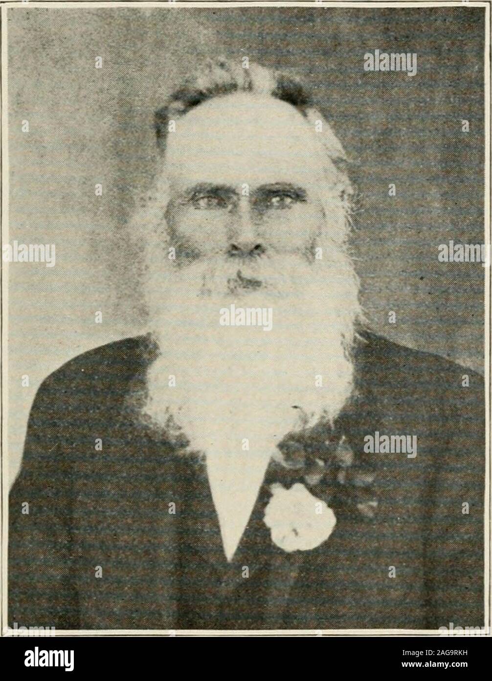 . Sessanta anni in Texas. ROBERT WARNER. Il Giudice John WARNER sessanta anni in Texas. 83 Era piuttosto una somma di denaro. Il Padre mio pensiero hemight essere in attesa di un'opportunità per ottenere, andskip il paese. Il sig. Warner ha essa cucita fino in abelt, mille o Milleduecento dollari in oro,che egli indossava intorno a lui. Mio padre era così uneasyabout è che egli è andato a Warners camp afterthey appena raggiunto il vicinato e lo ha chiamato outto parla con lui e lo ha messo in guardia, e whenhe menzionato le sue paure il vecchio gentleman laughedheartily e ha detto a mio padre che aveva perso la sua beltof denaro in quanto è venuto lungo. Foto Stock