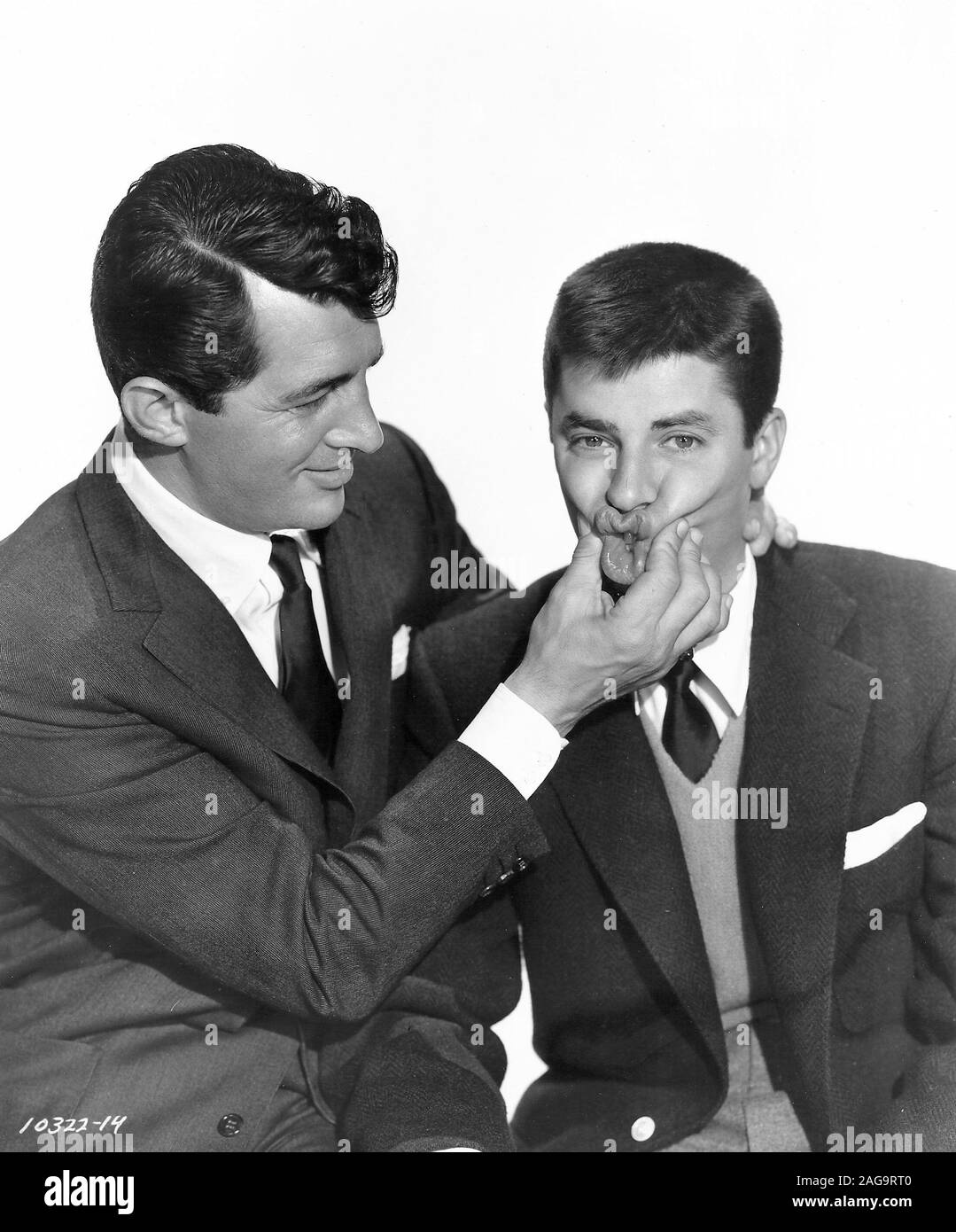 JERRY LEWIS e Dean Martin in non sei mai troppo giovane (1955), diretto da Norman TAUROG. Credito: Paramount Pictures / Album Foto Stock