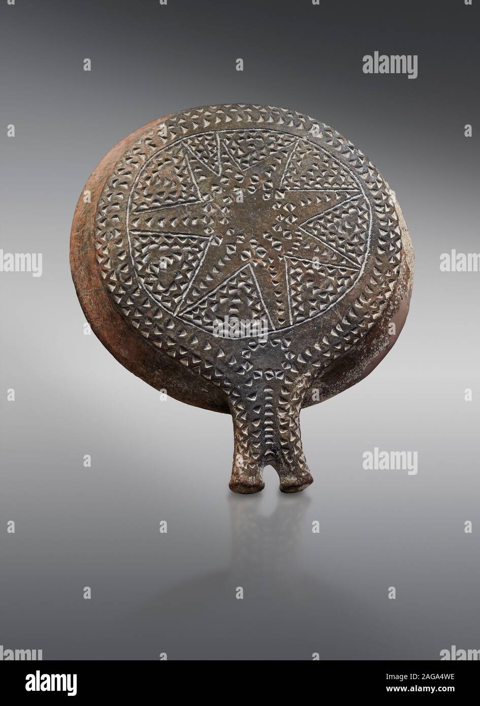 In terracotta delle Cicladi 'padella' con stella incied decorazione da Chalandriani, Syros. Inizio periodo cicladico II 2800-2300 BC), Archeologico Nazionale Foto Stock