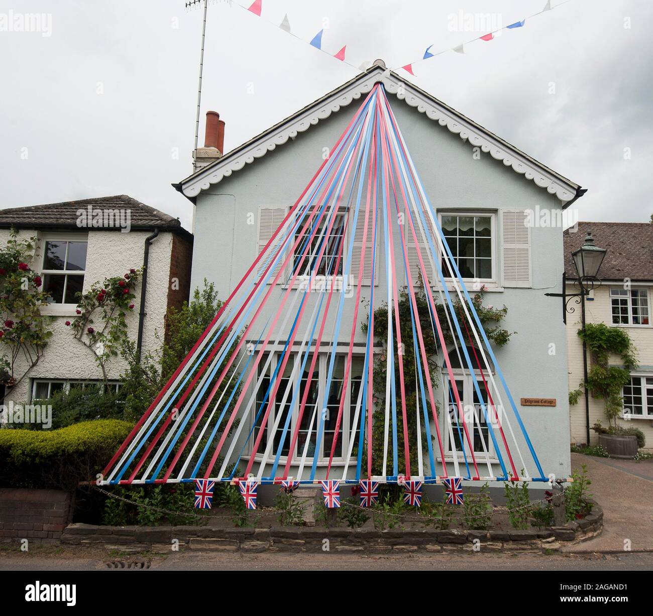 Il villaggio di Albury Aeroporto vicino a Guildford nel Surrey decorare le loro case per il diamante della regina Jubliee celebrazioni. Foto Stock