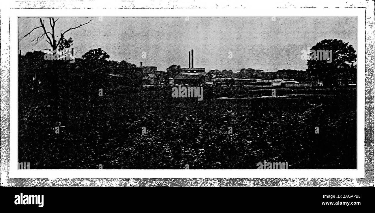 . Meglio Binghamton; una relazione al Mercantile-Press Club di Binghamton, N. Y., settembre 1911. posizione. Questo è appena a nord della pista ed è un basso, levelmeadow già utilizzato per una partita di baseball. Vorrei aggiungere alcuni photographstaken di esso da diversi punti di vista. Questi indicano la sua beautyof outlook e la sua vicinanza alle fabbriche e alle case.In aggiunta a questi vantaggi, ha street car throughits servizi di prossimità a Stato e Chenango strade. È sufficientlyisolated e ancora è in tali plain sight da State Street che il itwould è possibile guardare le partite da ther Foto Stock