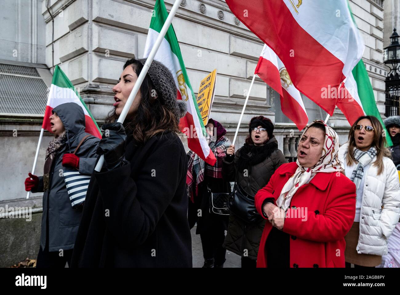 Iraniani protesta a Londra in simpatia con e sostenere le manifestazioni in Iran in opposizione alle politiche del governo iraniano e regime brutale Foto Stock