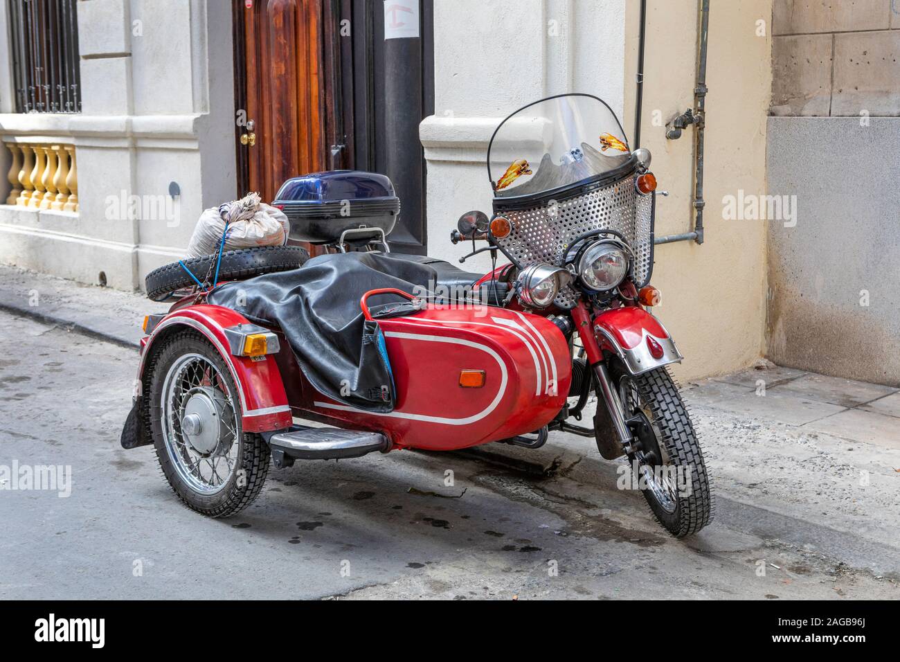 Un vecchio BMW Moto e sidecar in Havana, Cuba Foto Stock