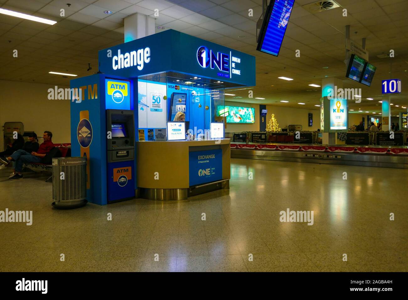 Bureau de Change nell'aeroporto di Atene, l'Aeroporto Internazionale di Atene Eleftherios Venizelos Foto Stock