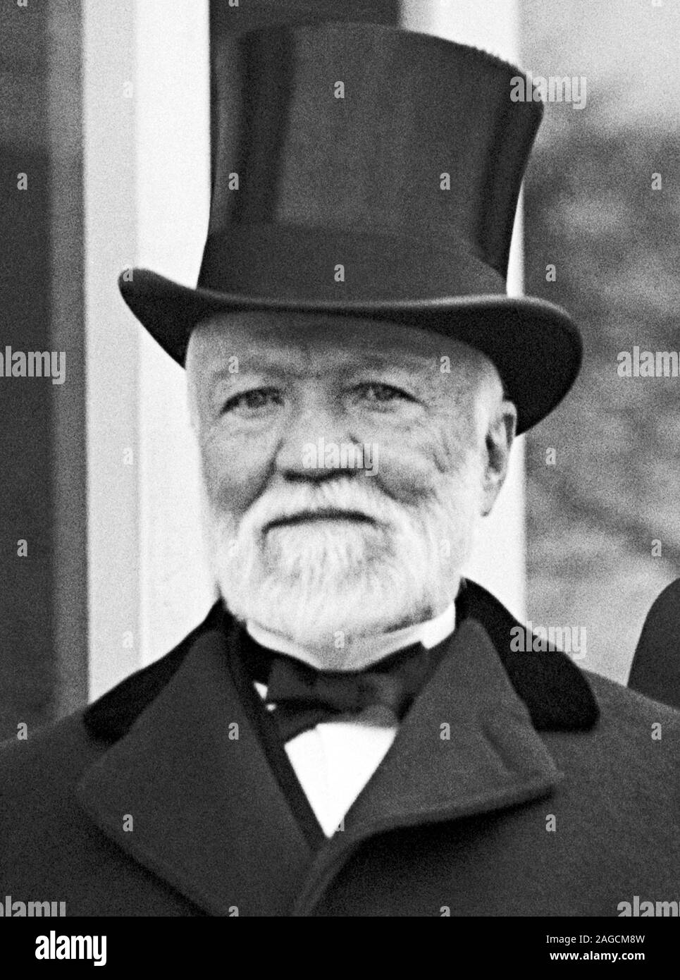 Foto d'epoca di Scottish-American imprenditore e filantropo Andrew Carnegie (1835 - 1919). Foto circa 1914 da Harris & Ewing. Foto Stock