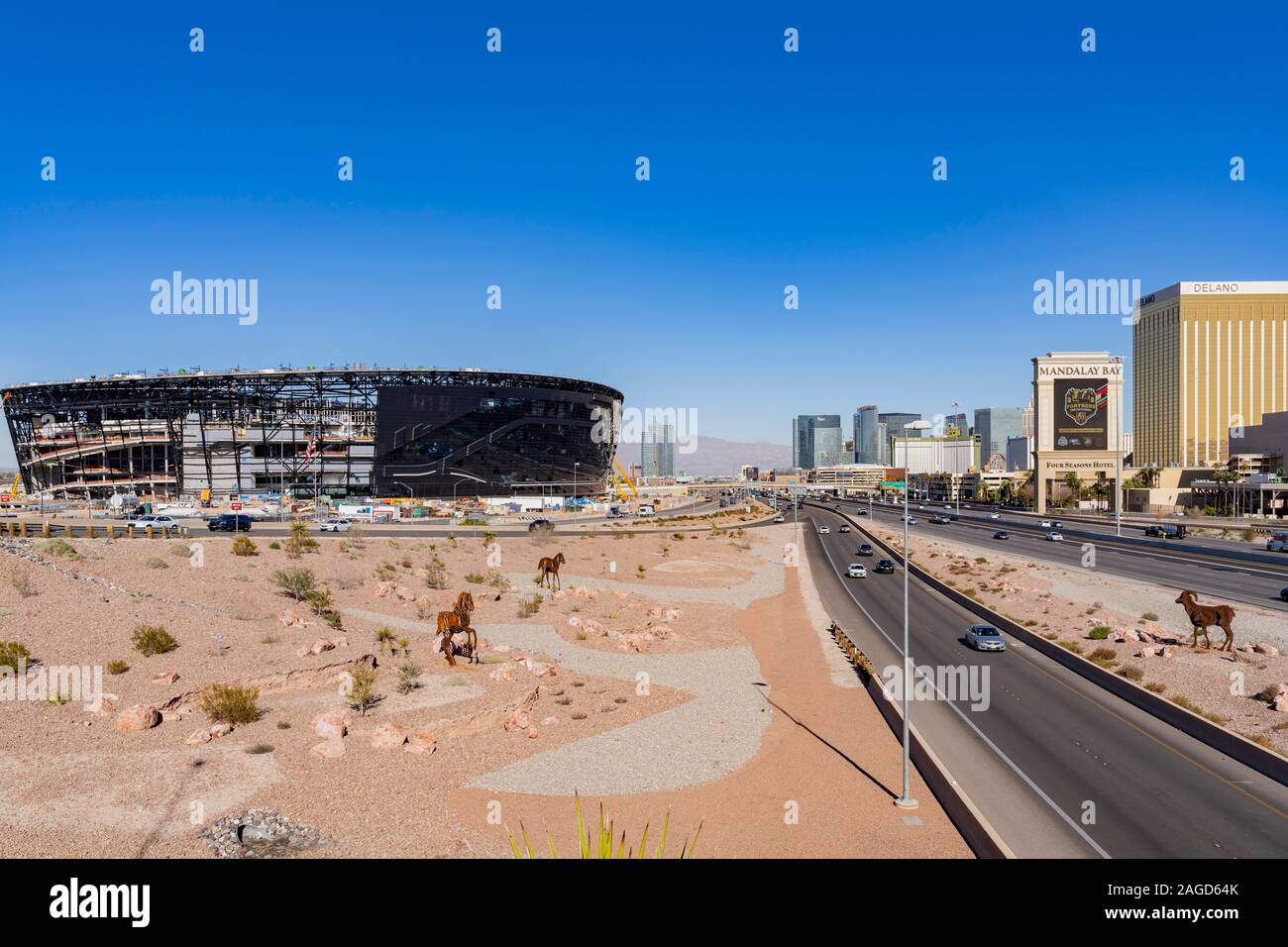Las Vegas, DIC 17: sito in costruzione di Allegiant Stadium e vista la striscia sul dicembre 17, 2019 a Las Vegas, Nevada Foto Stock