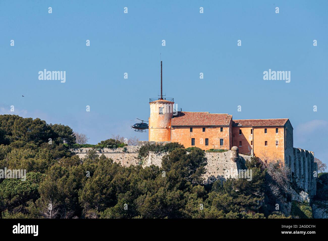 Foto a basso angolo dell'isola di Sainte marguerite Cannes in Francia, Costa Azzurra Foto Stock