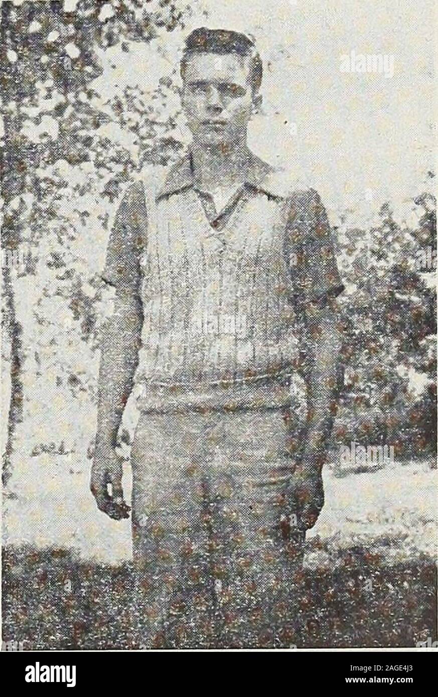 . Il nostro lavoro di montagna [numero]. un'altra. Yeah. Non volevo andare a scuola HawCreek? Assicurarsi che ho fatto. Sono venuto qui con abad ginocchio due settimane fa. Che pe-nicilum fissato me up, però, andIm andando a casa domani. Sull'altro lato della casa agirl sorgeva sulla veranda di seguito. Shewas cercando fino ad un ragazzo, che wasnot consentito di lasciare il suo letto, butcould vedere lei attraverso la finestra.ha fatto apparire dolce nel suo dresswith blu due centine rosa tra i capelli. Thenurse e matrone ha continuato theirtour attraverso la casa, leavingthese due per avere un privato con-versation. Tutti troppo presto il tempo era alto, eil bus su laminati per il Co Foto Stock