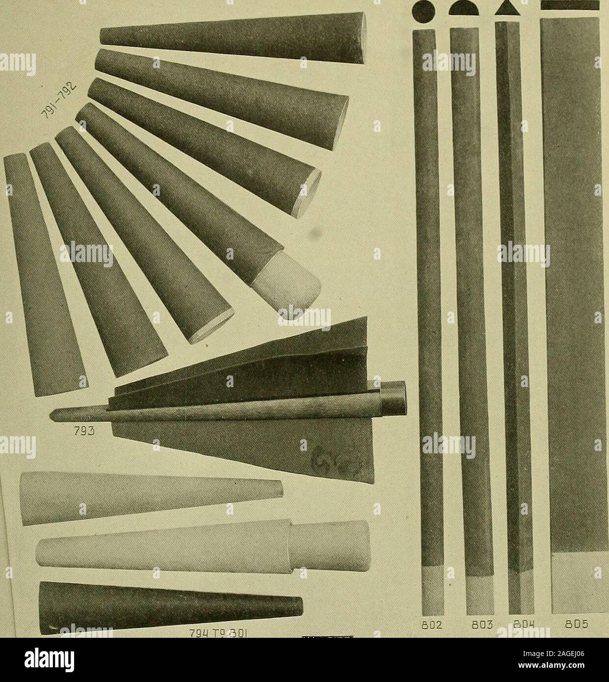 . Xx secolo catalogo delle forniture per orologiai, gioiellerie e parentado mestieri. /^ o ? :L,l.|J.I|.M-l.l.l B gli appassionati di mano. No. 783. Chamois-Covered Buff, con molla a-tachment per trattenere la carta smeriglia, ecc. Appartamento $0.20 784. Idem, rotondo, ogni 20 785. Mezzotondo, feltro solido bu£f, ogni 20 Per doz 2.00 786. Feltro piatto Buff, ogni 10 Per doz 85 n. 787. Sentivo Bufif, rotondo, ogni $0.20 Per doz 2.00 788. Il camoscio Buff, semitonda, ogni 10 Per doz 50.789. Il camoscio Buff, rotondo, ogni 10 Per doz 75 790. Il camoscio Buff, piatta, ogni 05 Per doz 35 {equilibrio i calibri...Vedere classificazione C piastre da banco vedi Classifica Foto Stock