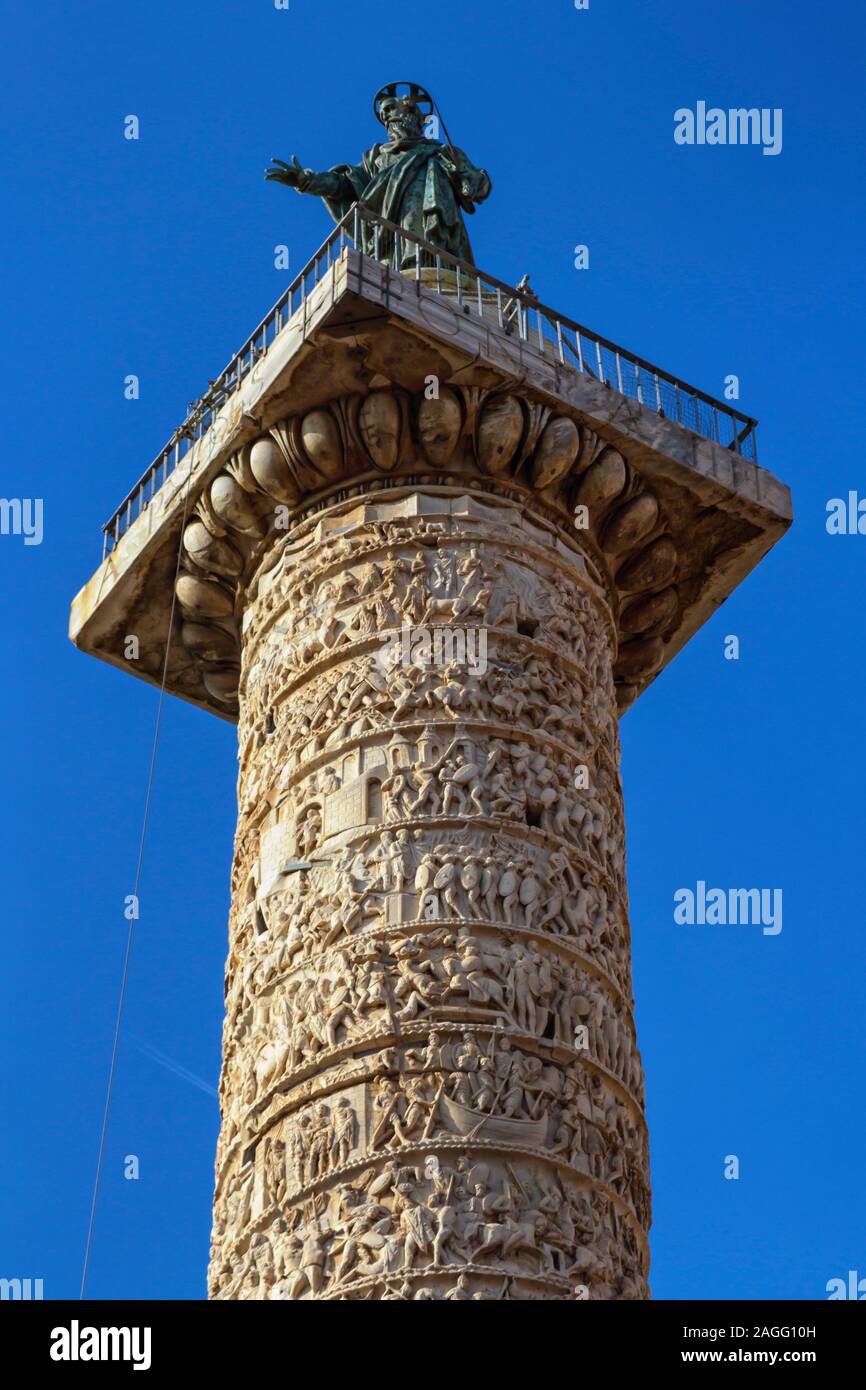 Chiudere fino sulla Colonna di Traiano a Roma, Italia Foto Stock