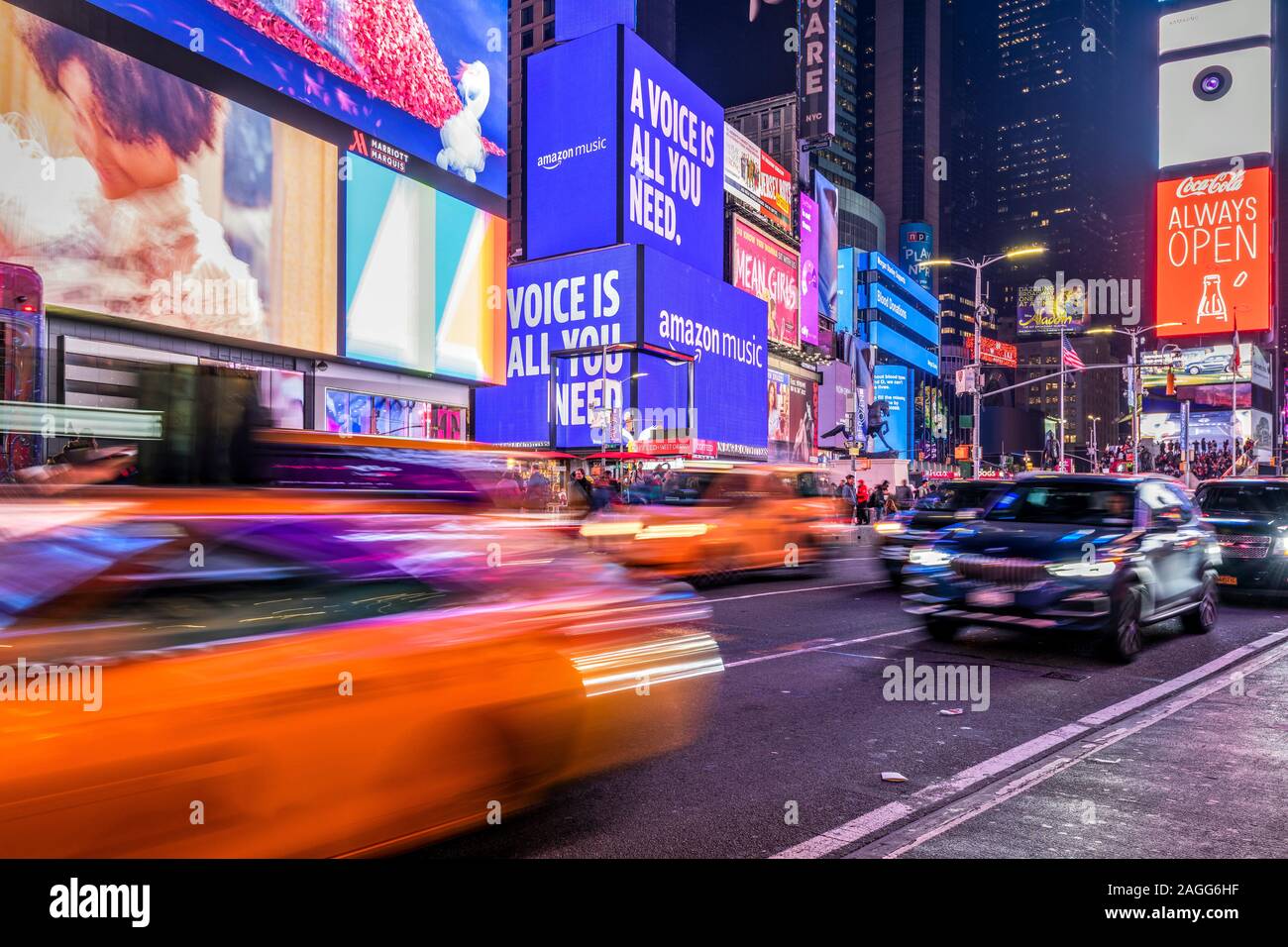 Vista notturna di Times Square Manhattan, New York, Stati Uniti d'America Foto Stock