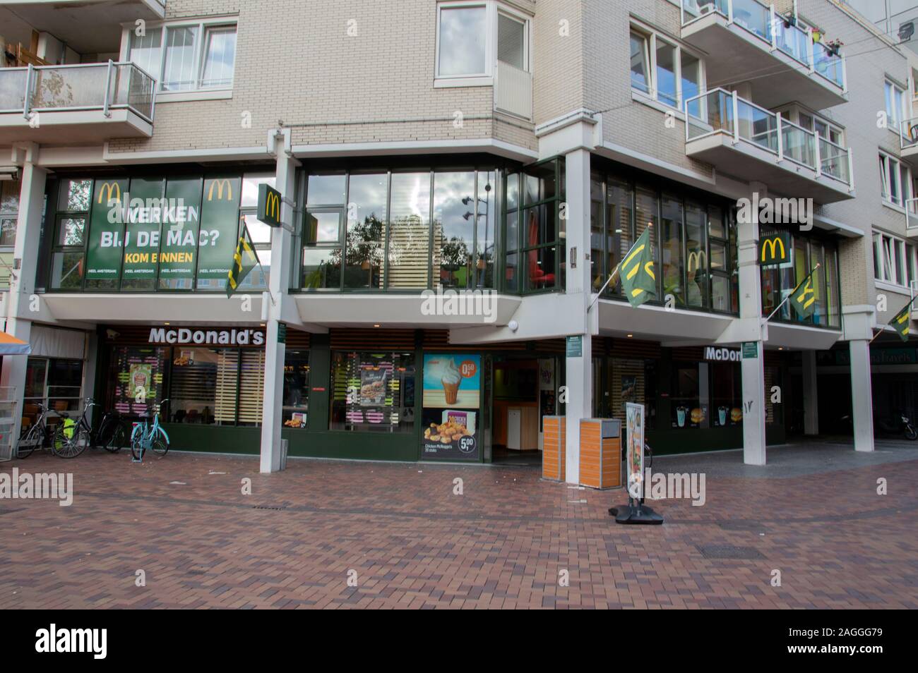 McDonalds all'Bijlmerplein Amsterdam Paesi Bassi 2019 Foto Stock